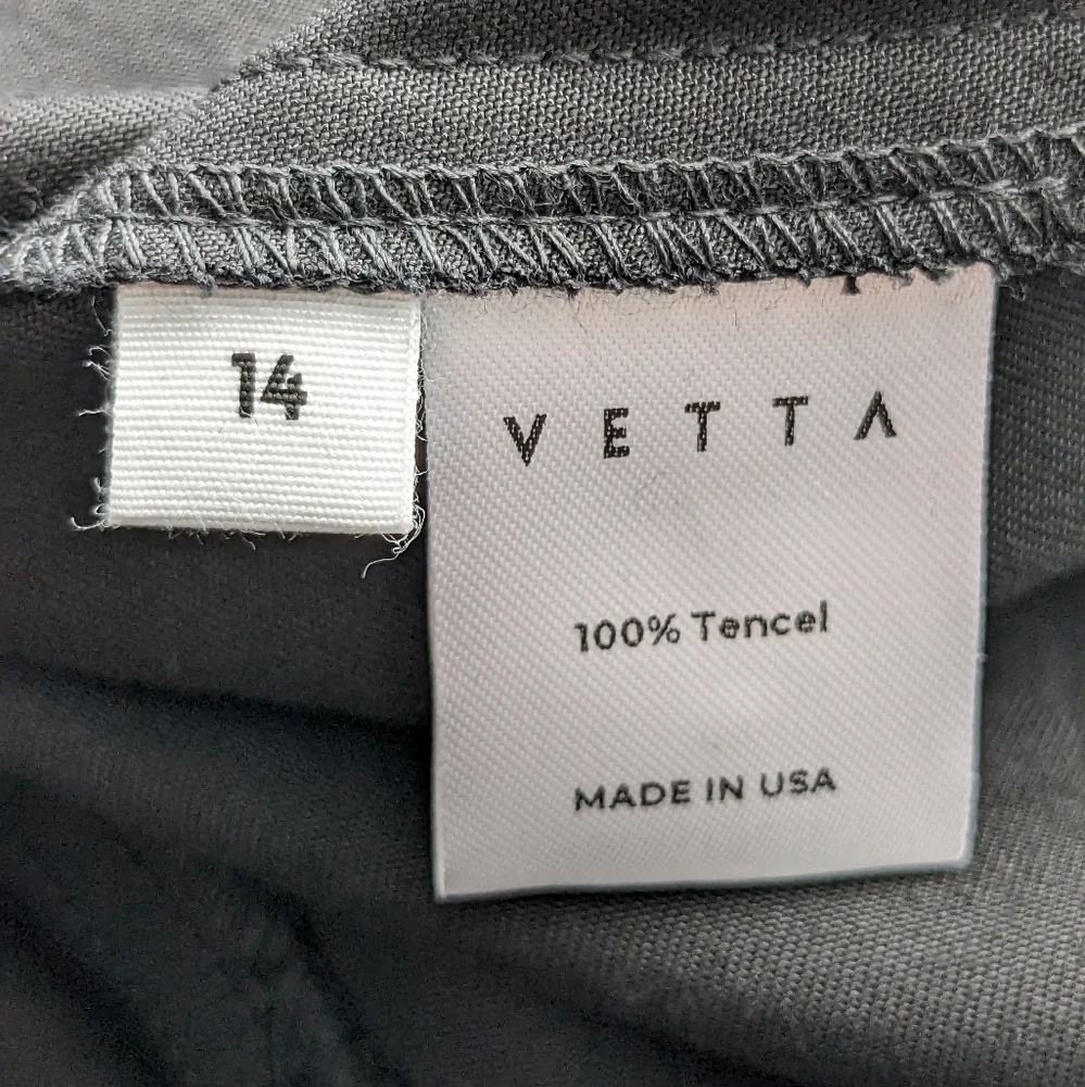 Vetta • Midi Button Skirt - Picture 6 of 6